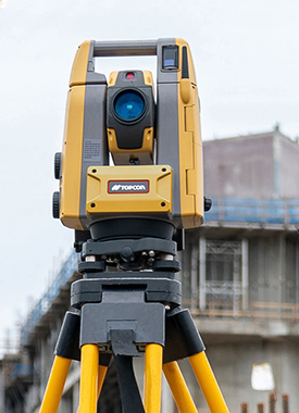 surveying-cat-img